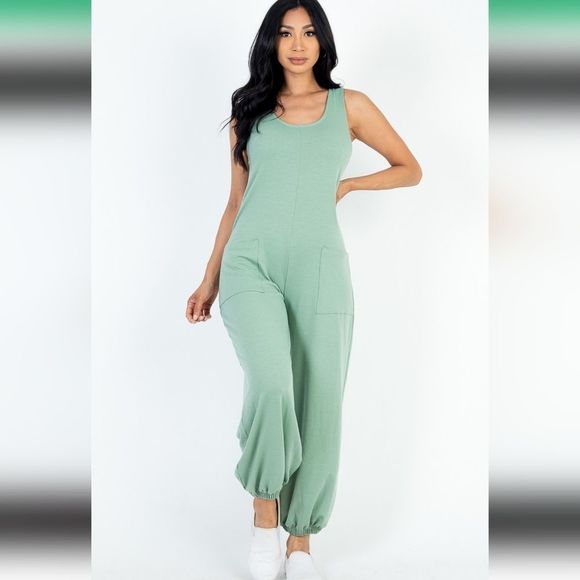 Sleeveless scoop neck front pocket jumpsuit - Picture 1 of 2